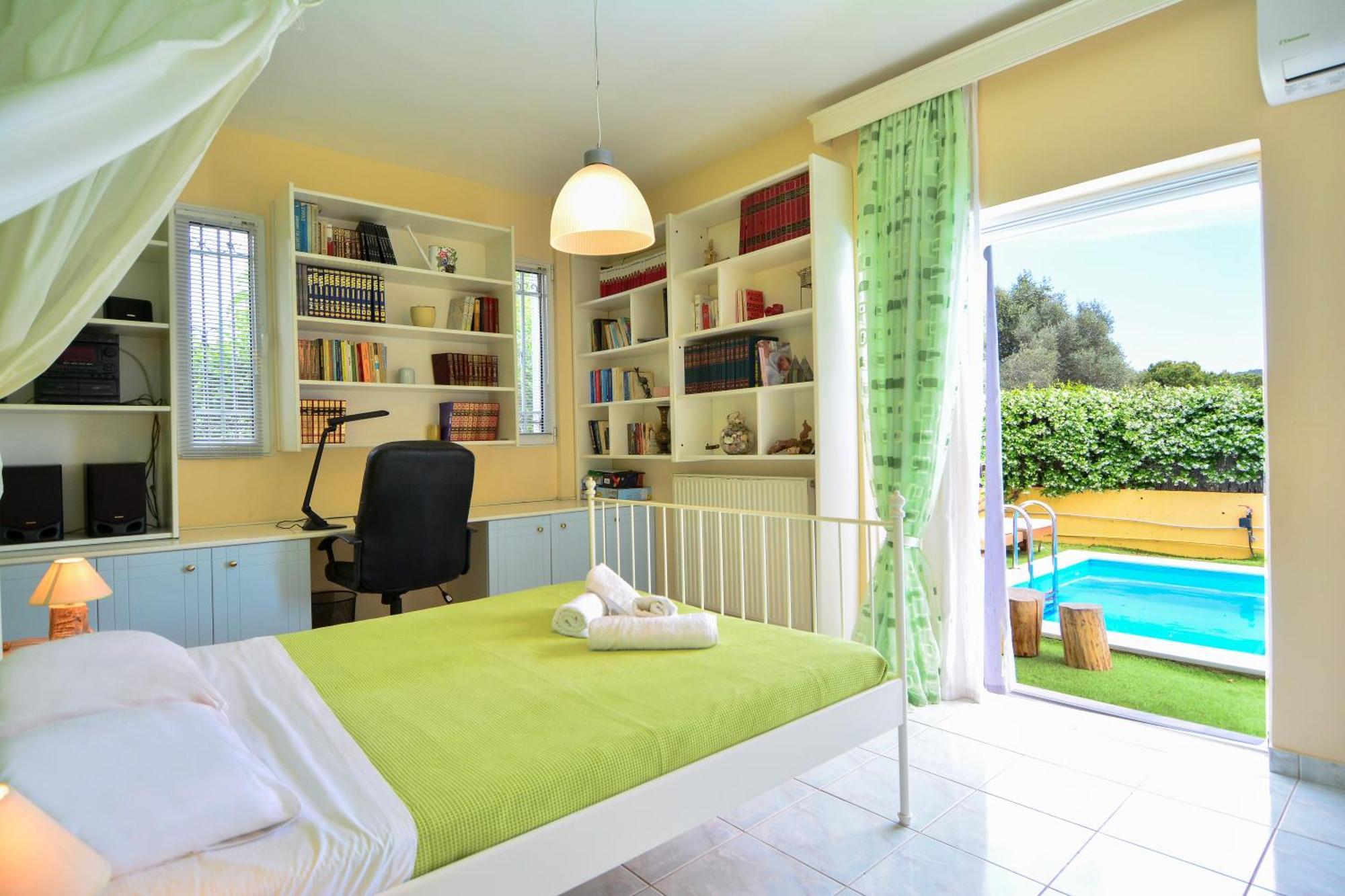 Villa Filoxenia All Seasons, Near Airport, Sea, Athens Agia Marina  Esterno foto